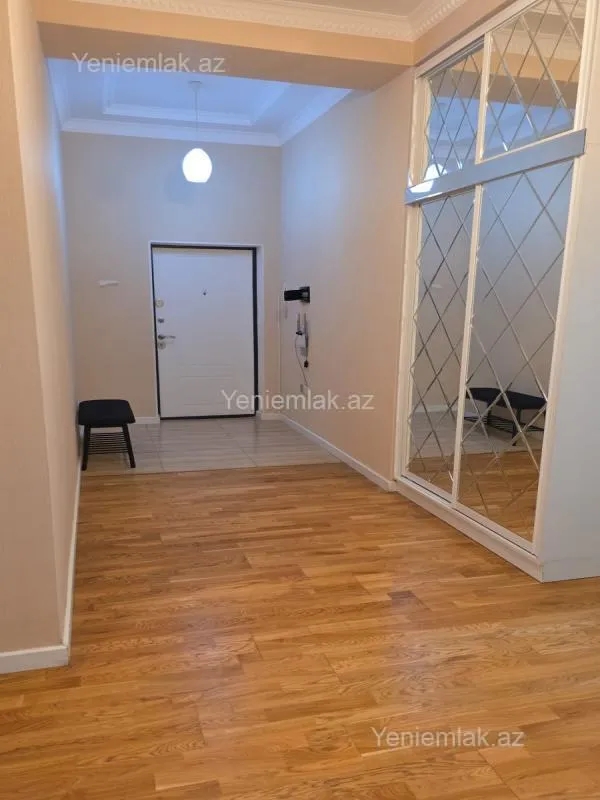 Satılır 3 otaqlı yeni tikili 98 m²