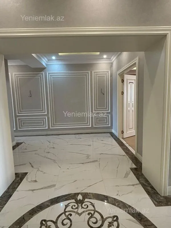 Satılır 4 otaqlı yeni tikili 242 m²