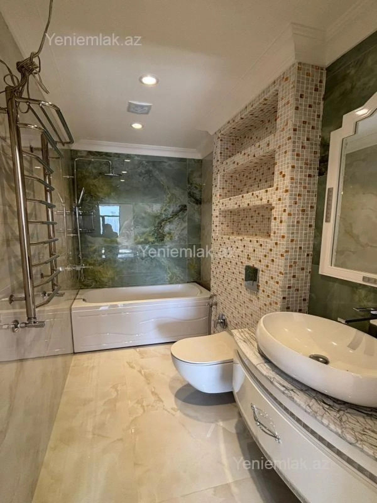 Satılır 4 otaqlı yeni tikili 242 m²