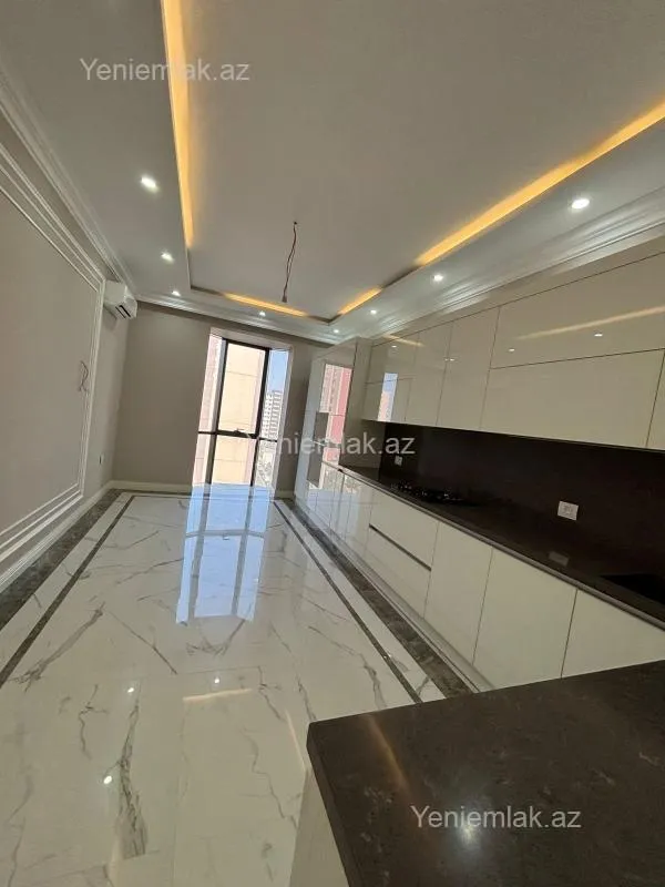 Satılır 4 otaqlı yeni tikili 242 m²