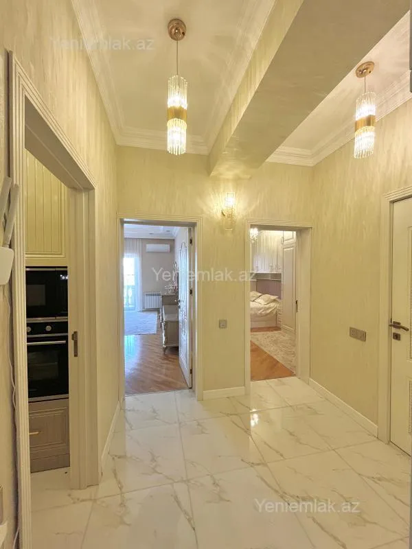 Satılır 2 otaqlı yeni tikili 81 m²