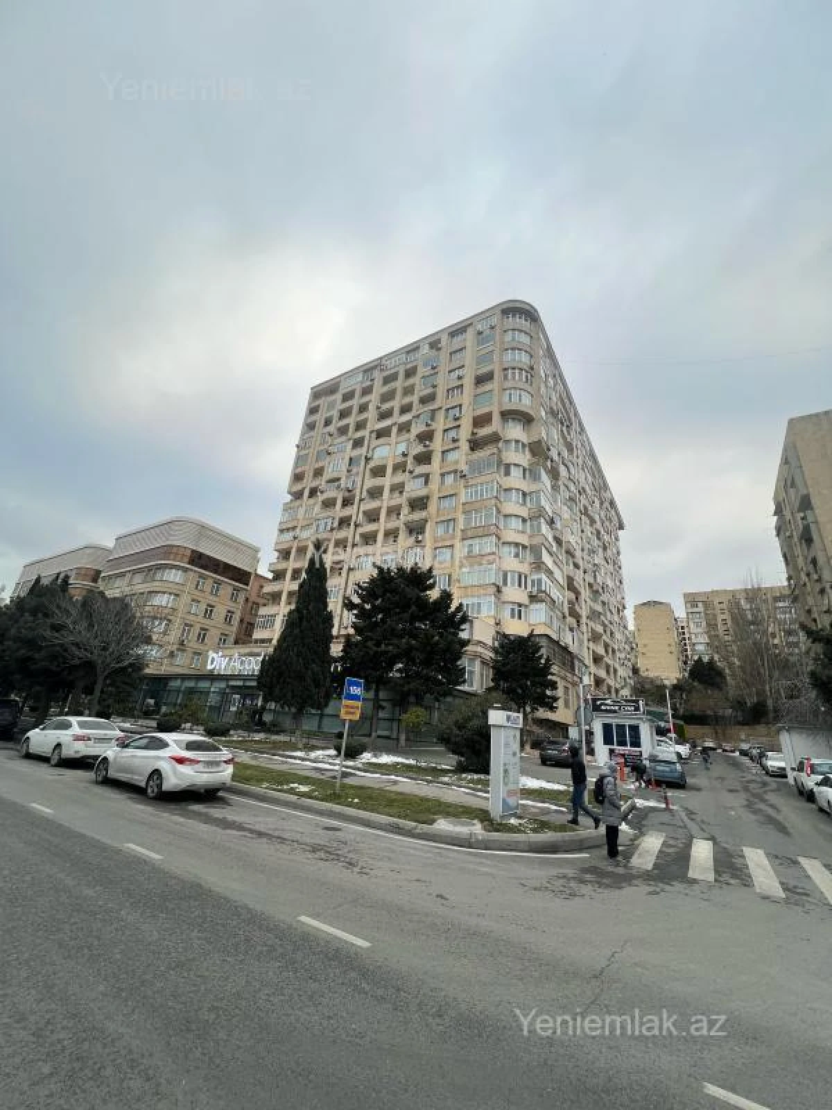 Satılır 3 otaqlı yeni tikili 146 m²