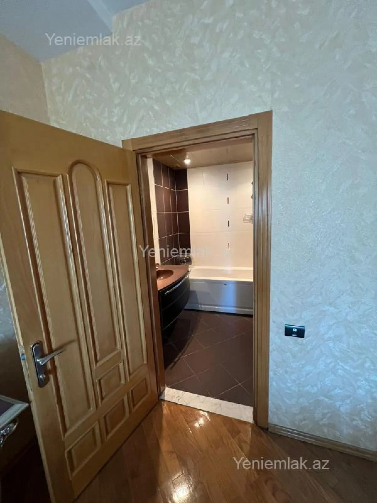 Satılır 3 otaqlı yeni tikili 146 m²