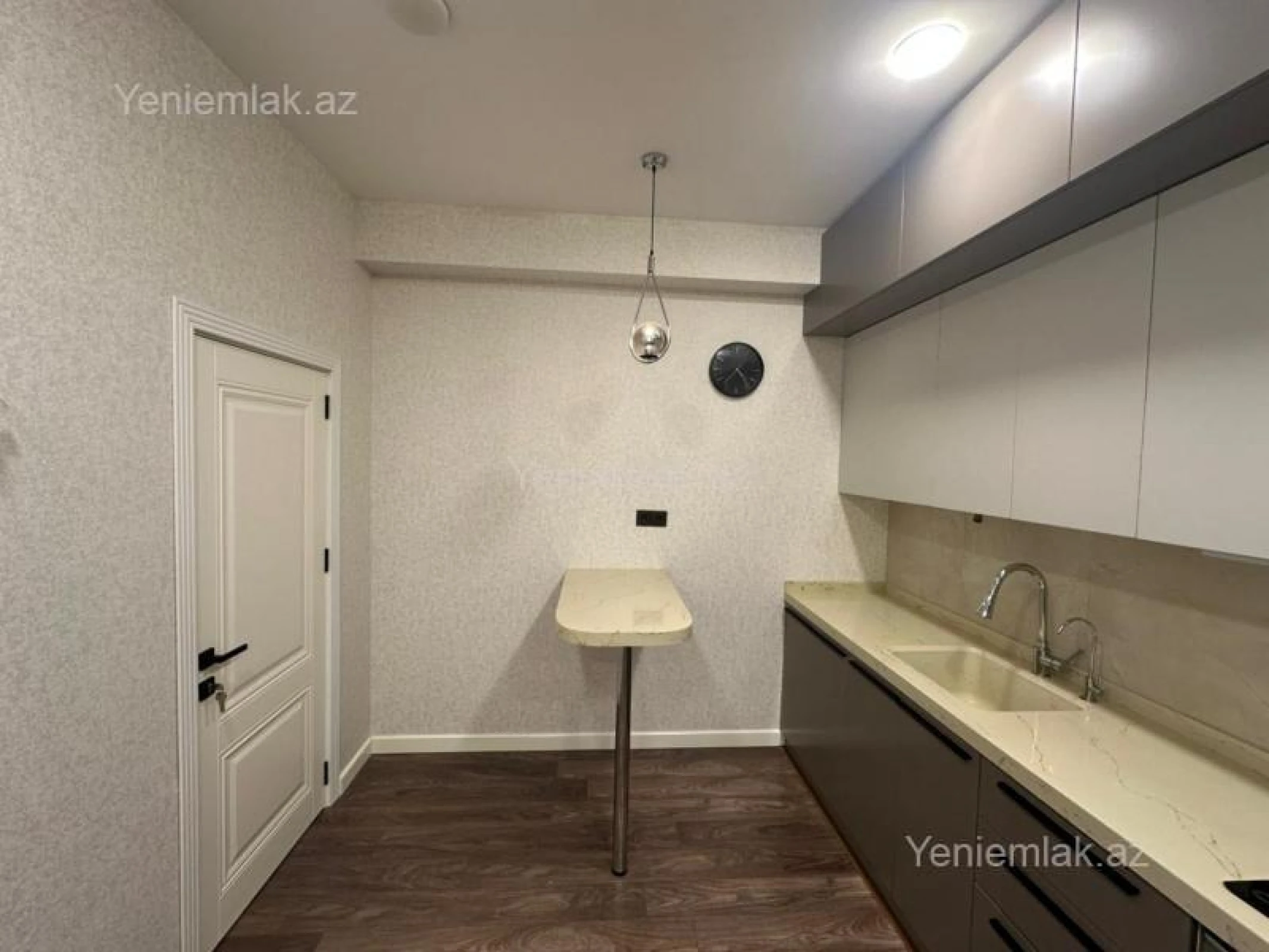 Satılır 2 otaqlı yeni tikili 80 m²