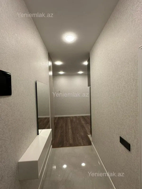 Satılır 2 otaqlı yeni tikili 80 m²