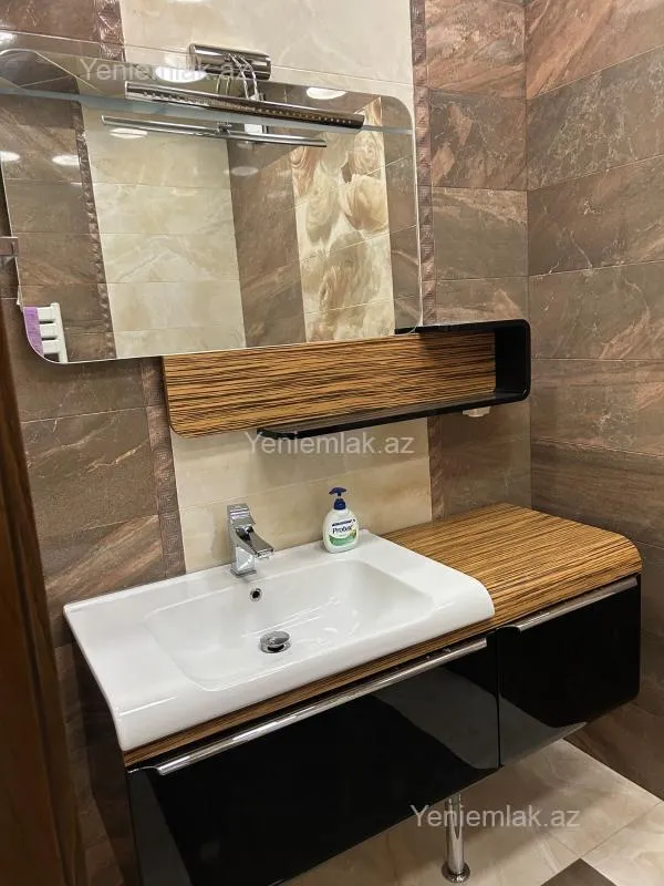 Satılır 3 otaqlı yeni tikili 145 m²