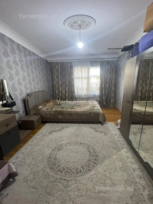 Satılır 3 otaqlı köhnə tikili 80 m²