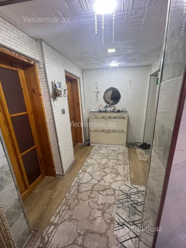 Satılır 3 otaqlı köhnə tikili 80 m²