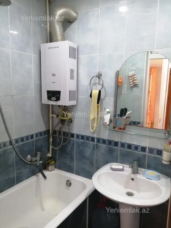 Satılır 2 otaqlı köhnə tikili 47 m²