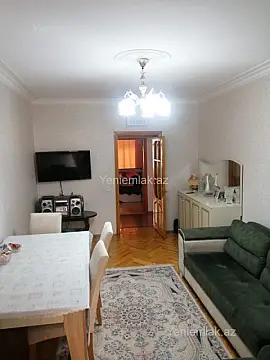 Satılır 2 otaqlı köhnə tikili 47 m²