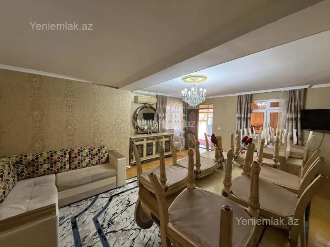 Satılır 6 otaqlı həyət evi 200 m²