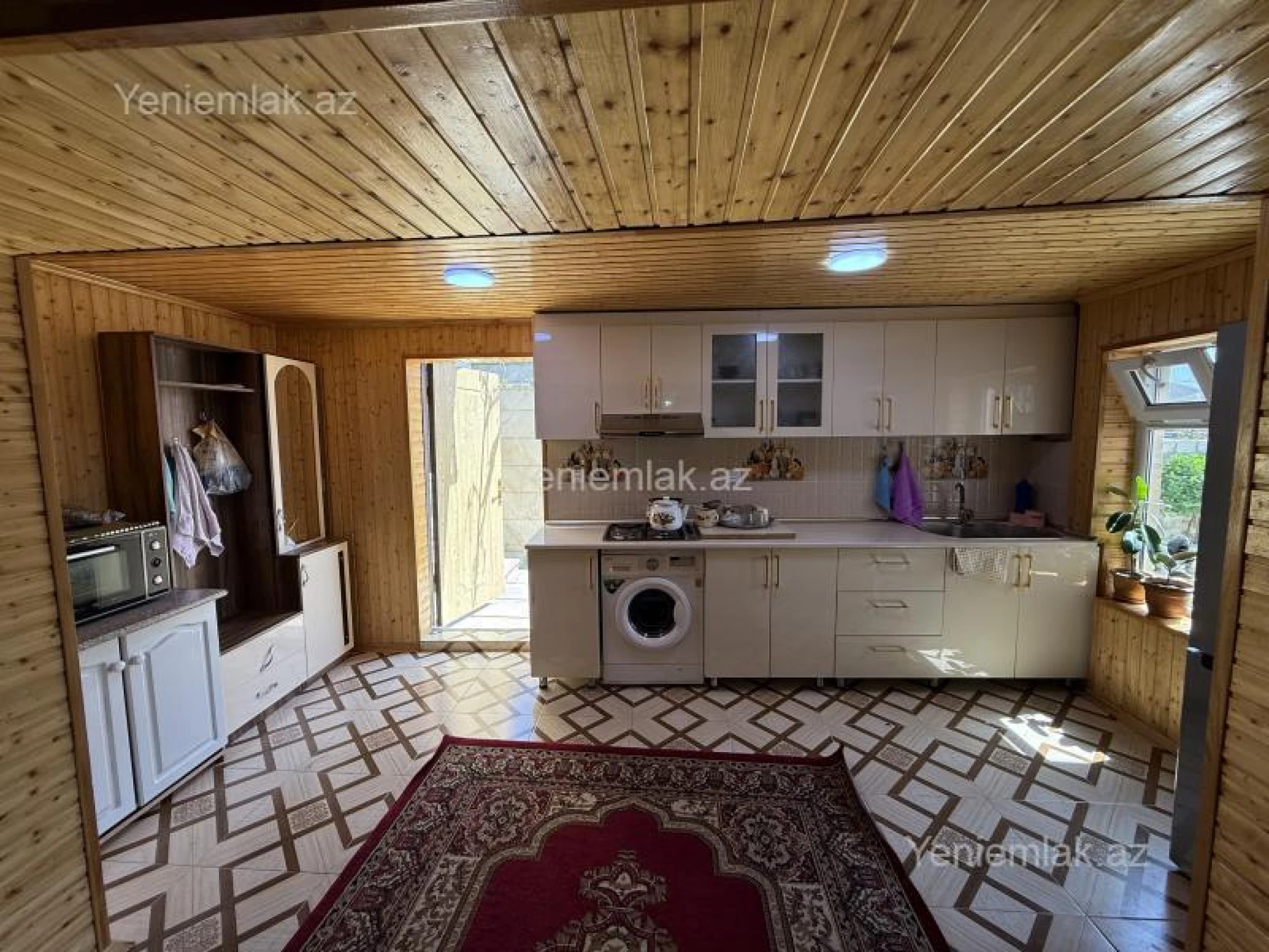 Satılır 6 otaqlı həyət evi 200 m²
