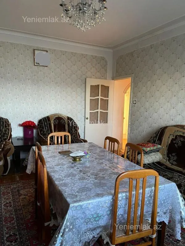 Satılır 4 otaqlı köhnə tikili 93 m²