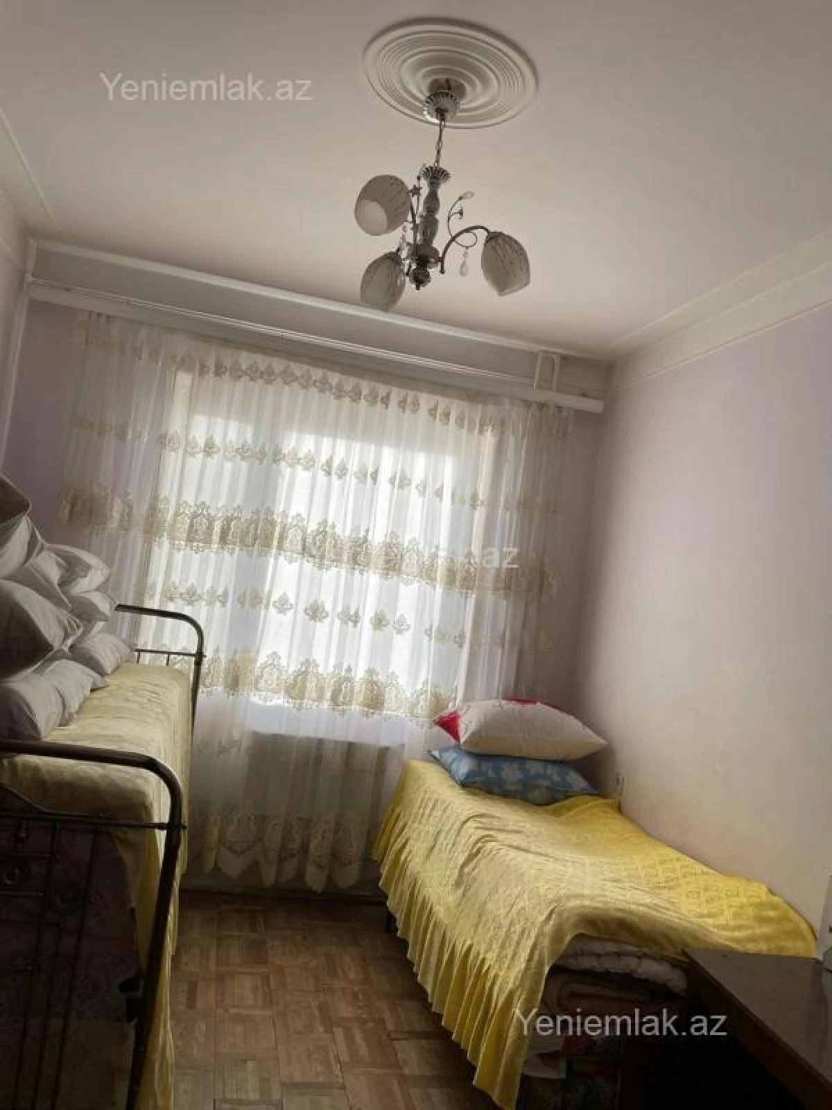 Satılır 4 otaqlı köhnə tikili 93 m²