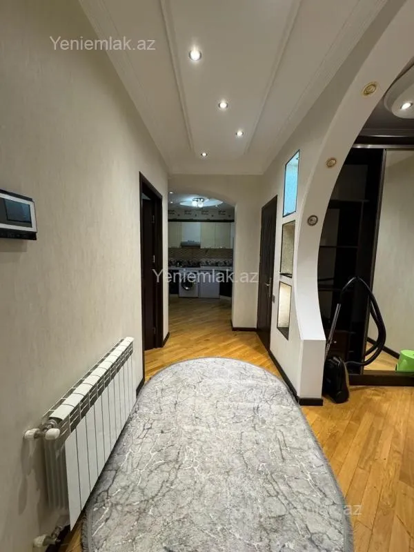 Satılır 3 otaqlı yeni tikili 100 m²