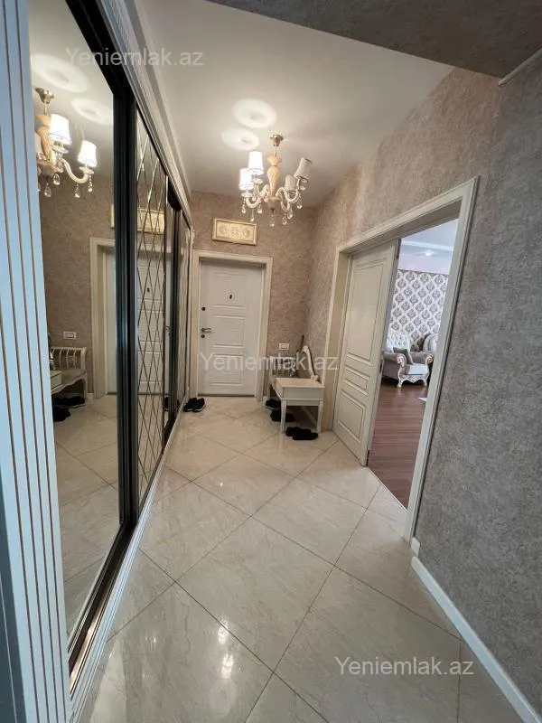 Satılır 3 otaqlı yeni tikili 150 m²