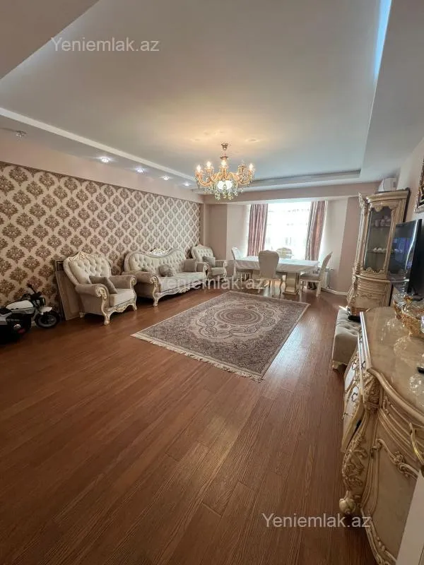 Satılır 3 otaqlı yeni tikili 150 m²
