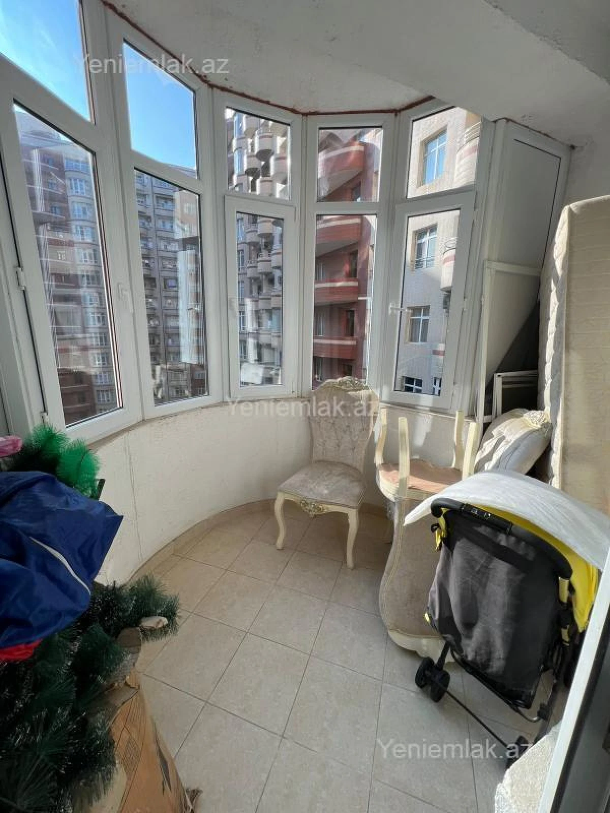 Satılır 3 otaqlı yeni tikili 150 m²