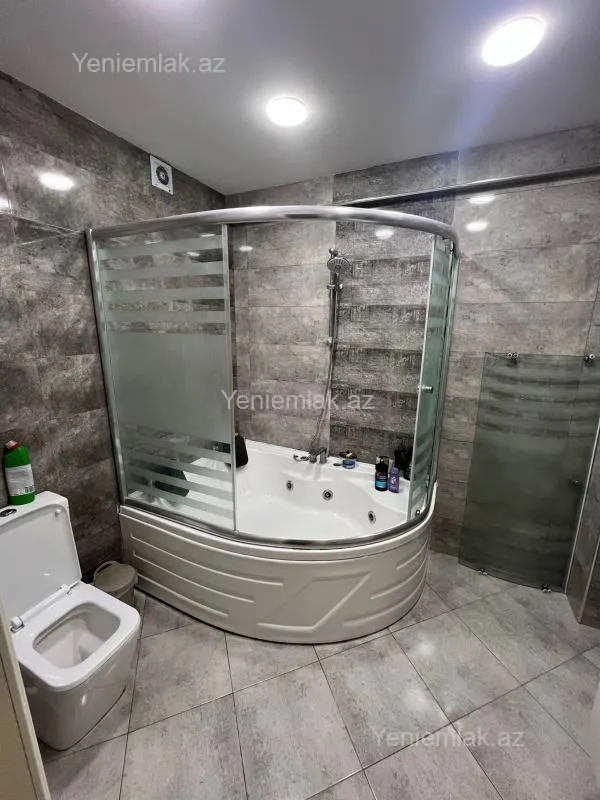 Satılır 3 otaqlı yeni tikili 150 m²