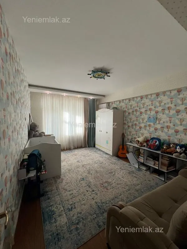 Satılır 3 otaqlı yeni tikili 150 m²