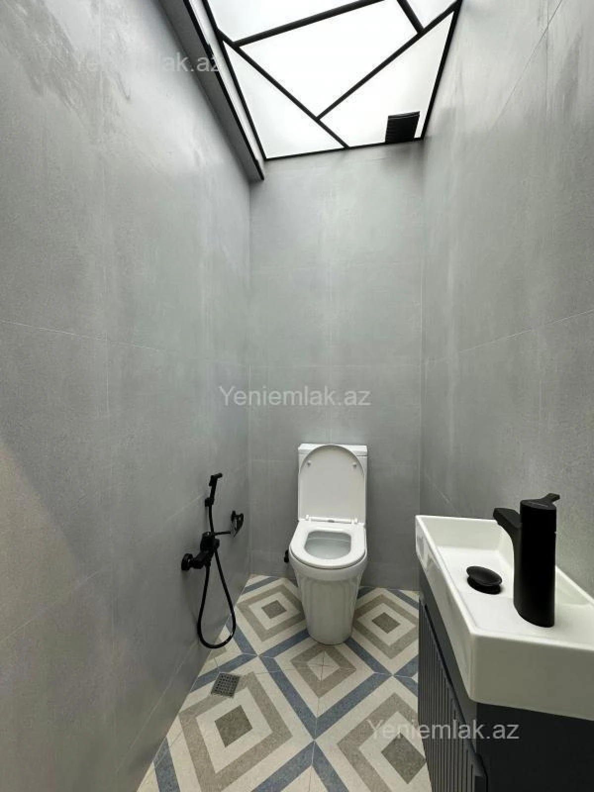 Satılır 2 otaqlı yeni tikili 82 m²