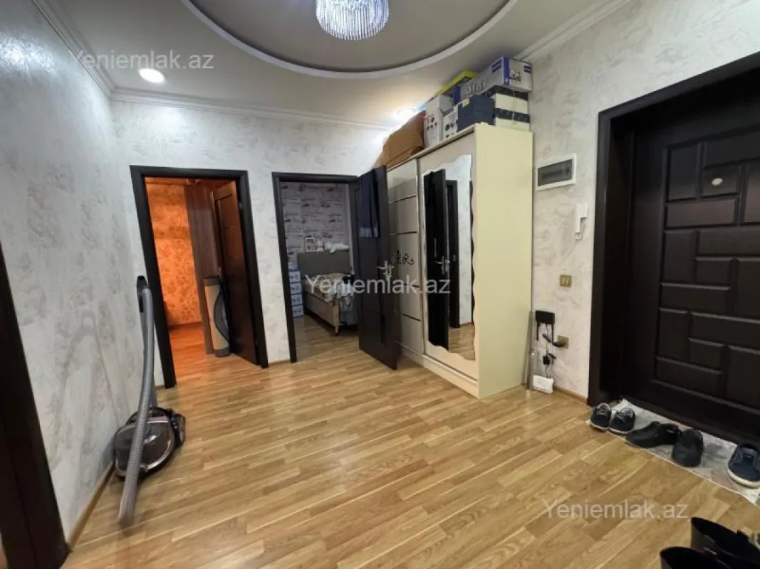 Satılır 3 otaqlı yeni tikili 80 m²