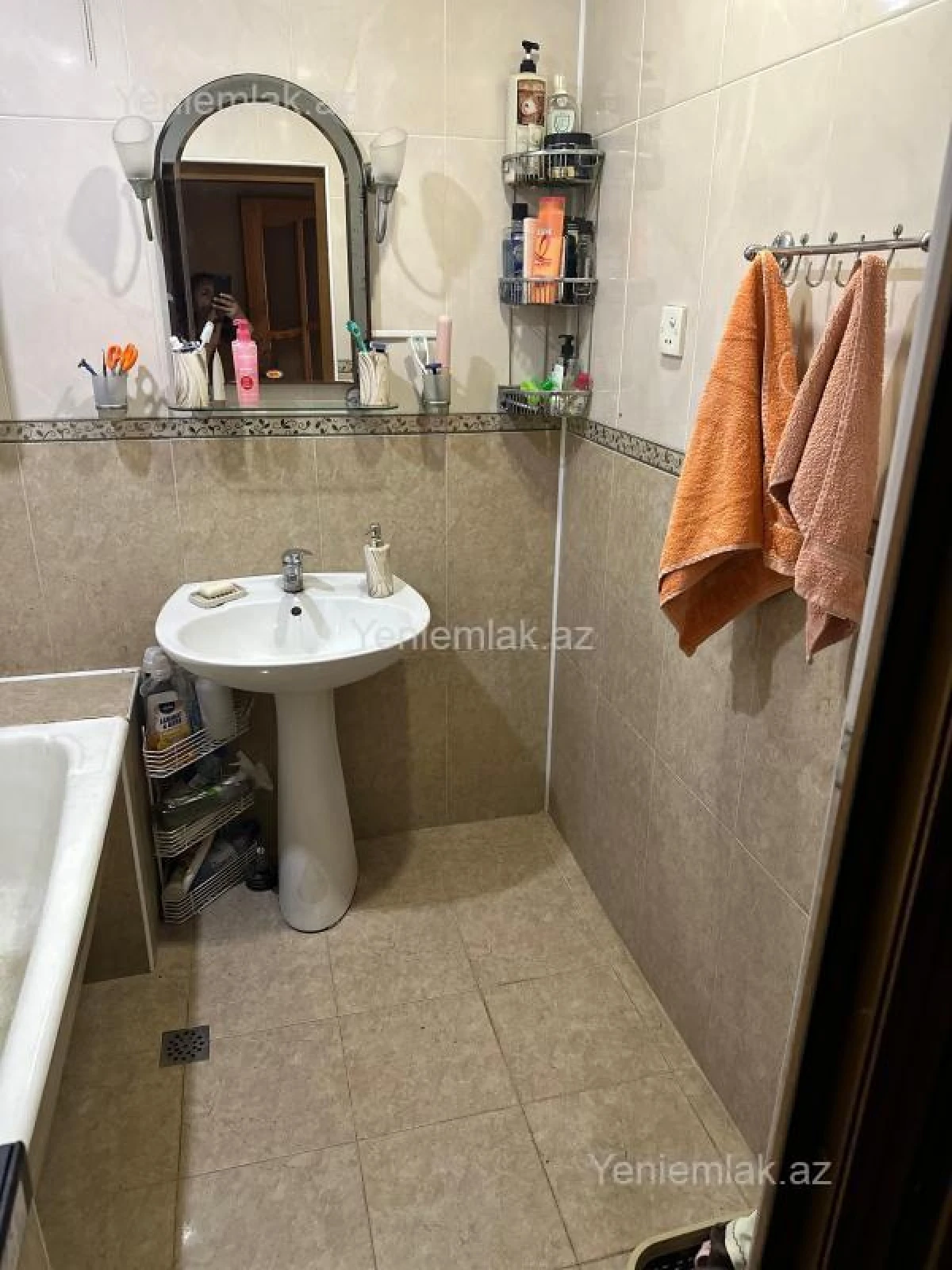 Satılır 5 otaqlı köhnə tikili 105 m²