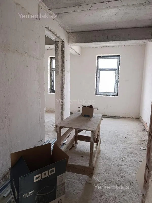 Satılır 3 otaqlı yeni tikili 125 m²