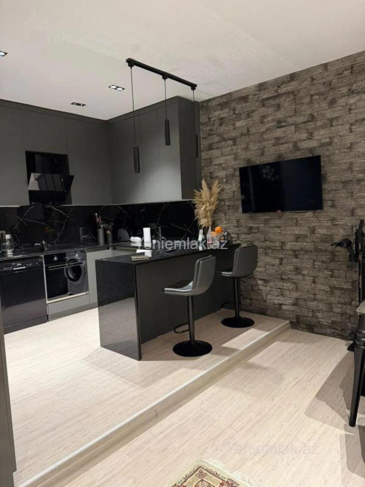 Satılır 3 otaqlı yeni tikili 100 m²