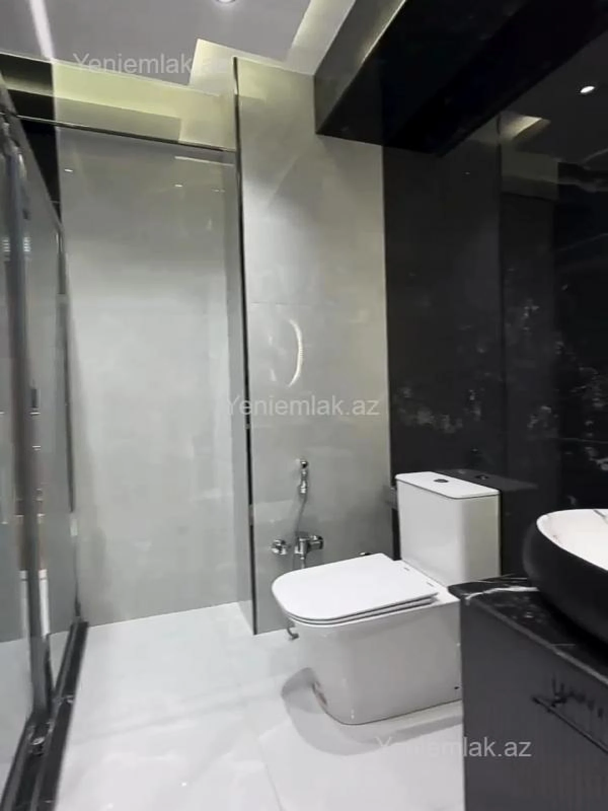 Satılır 3 otaqlı yeni tikili 138 m²