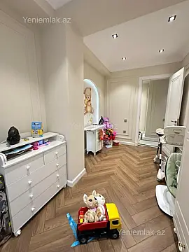 Satılır 3 otaqlı yeni tikili 110 m²