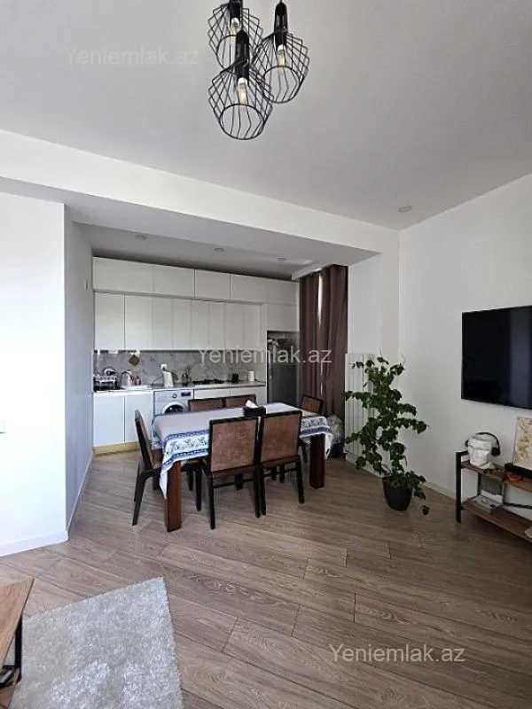 Satılır 2 otaqlı yeni tikili 60 m²