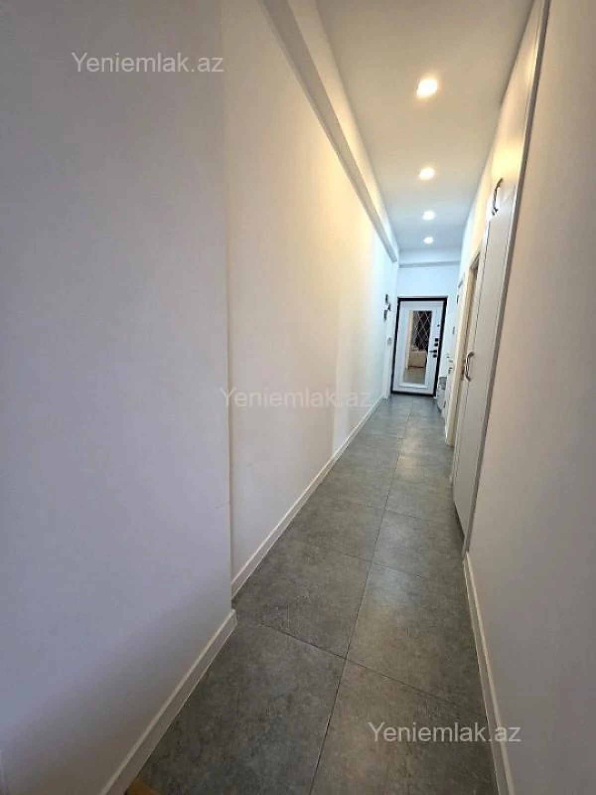 Satılır 2 otaqlı yeni tikili 60 m²