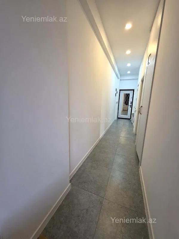Satılır 2 otaqlı yeni tikili 60 m²