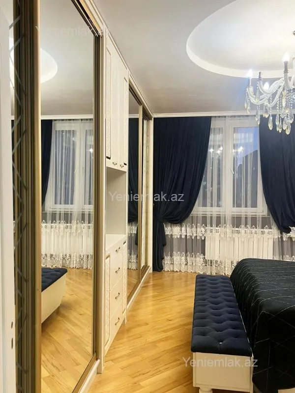 Satılır 3 otaqlı yeni tikili 135 m²