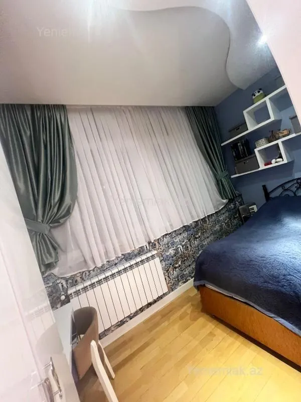 Satılır 3 otaqlı yeni tikili 135 m²