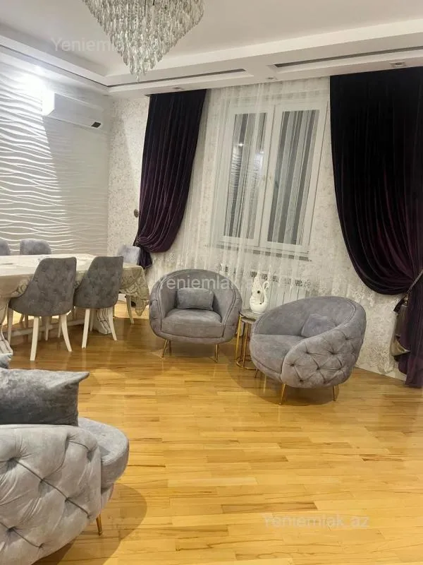 Satılır 3 otaqlı yeni tikili 135 m²