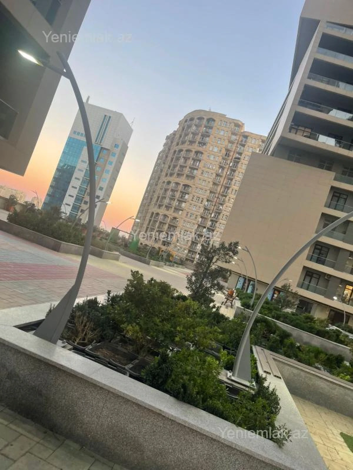 Satılır 2 otaqlı yeni tikili 108 m²