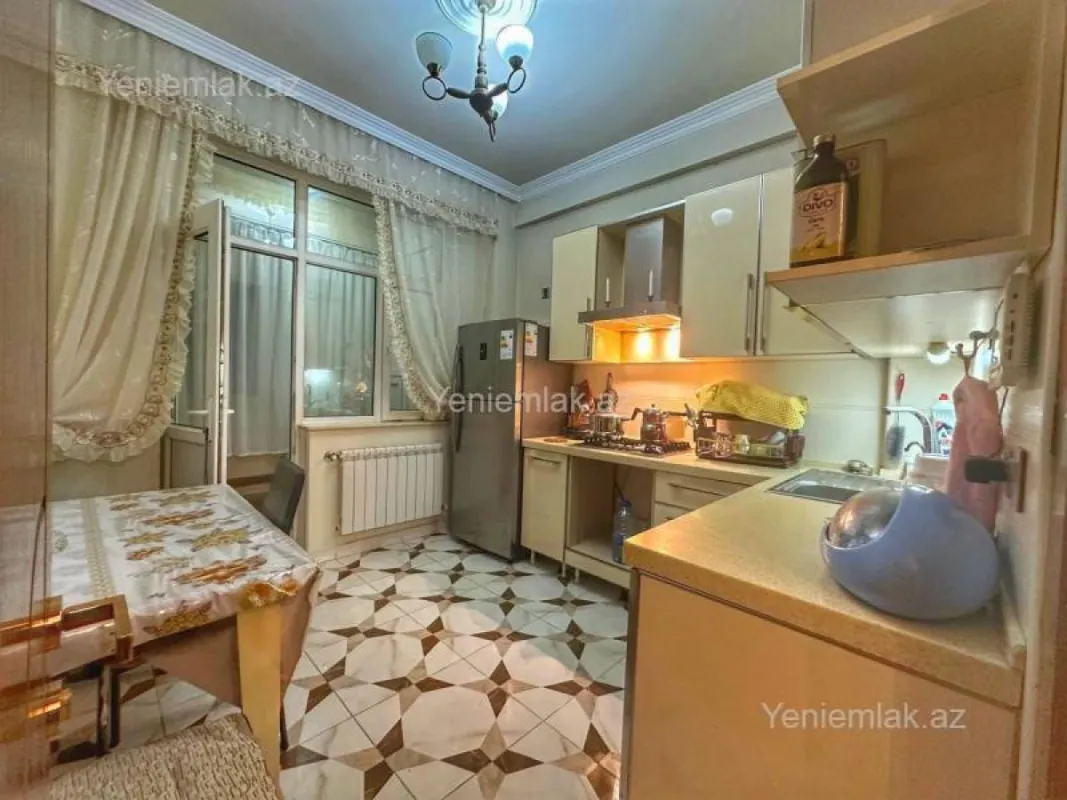 Satılır 3 otaqlı yeni tikili 110 m²
