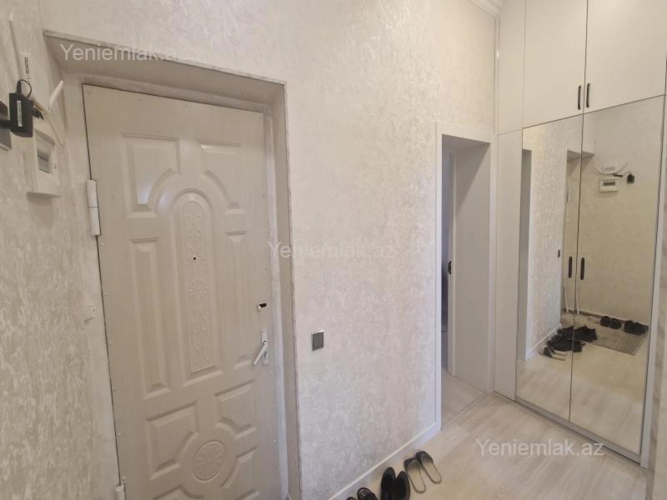 Satılır 2 otaqlı köhnə tikili 56 m²