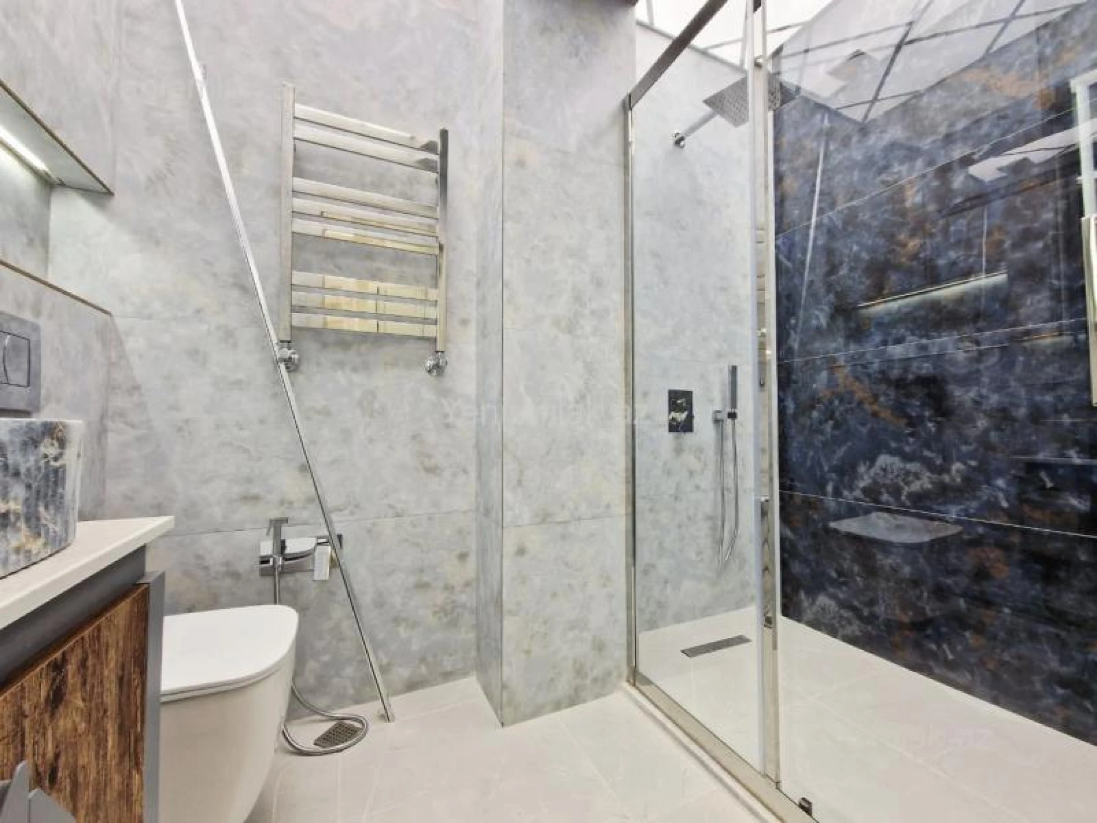 Satılır 2 otaqlı yeni tikili 77 m²