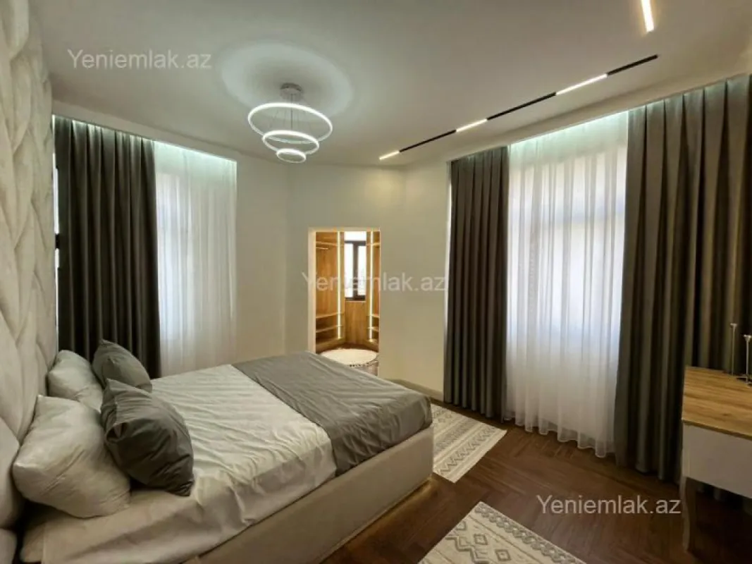 Satılır 3 otaqlı yeni tikili 90 m²