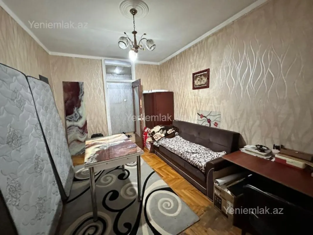 Satılır 3 otaqlı köhnə tikili 85 m²