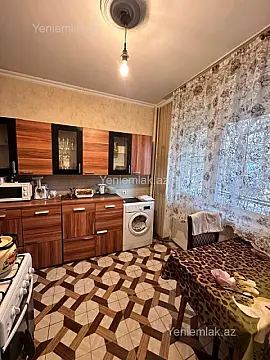 Satılır 3 otaqlı köhnə tikili 85 m²