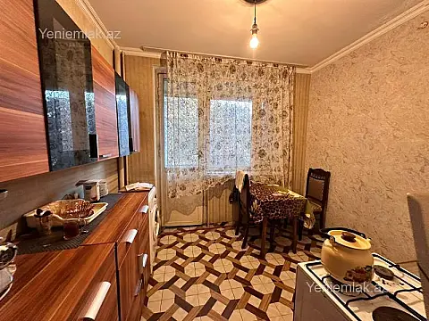 Satılır 3 otaqlı köhnə tikili 85 m²