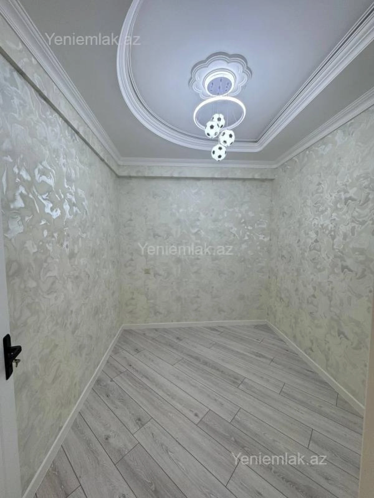 Satılır 3 otaqlı yeni tikili 73 m²