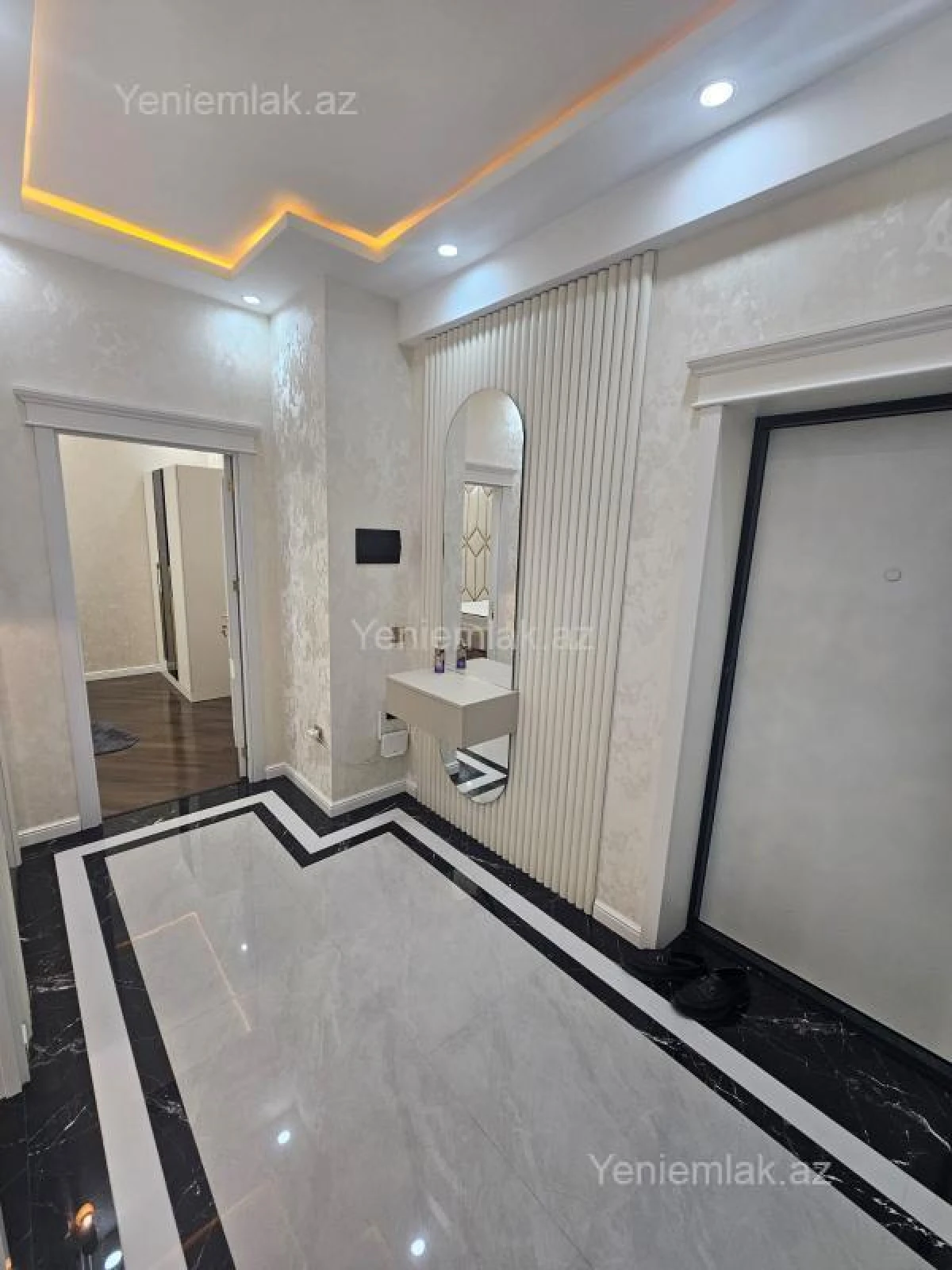 Satılır 2 otaqlı yeni tikili 75 m²