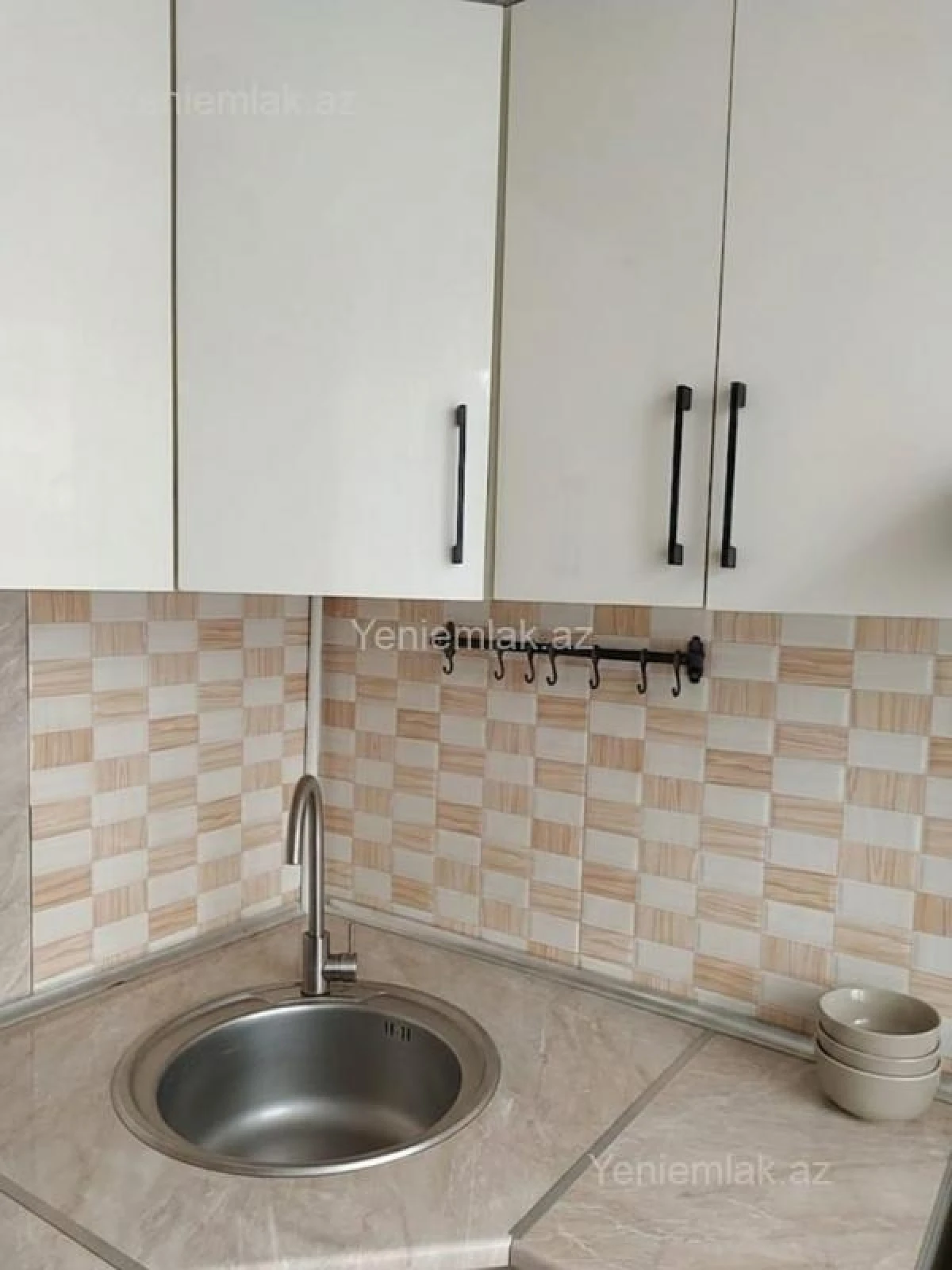 Satılır 2 otaqlı köhnə tikili 50 m²