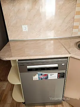 Satılır 2 otaqlı köhnə tikili 50 m²