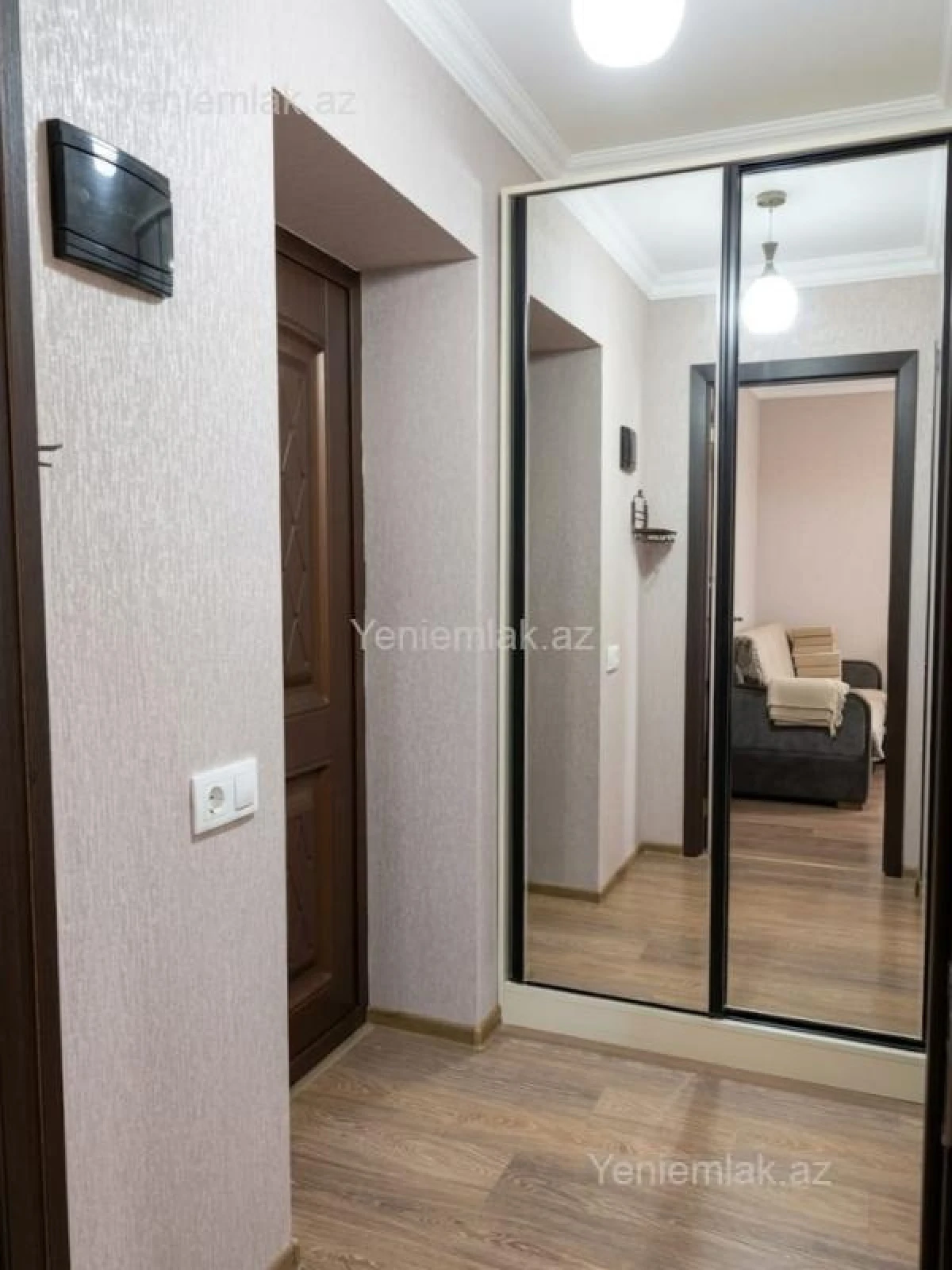 Satılır 2 otaqlı köhnə tikili 50 m²